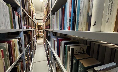 Online-(Ein-)Führung: Institutsbibliothek 23.4.2026, 16:00–17:00